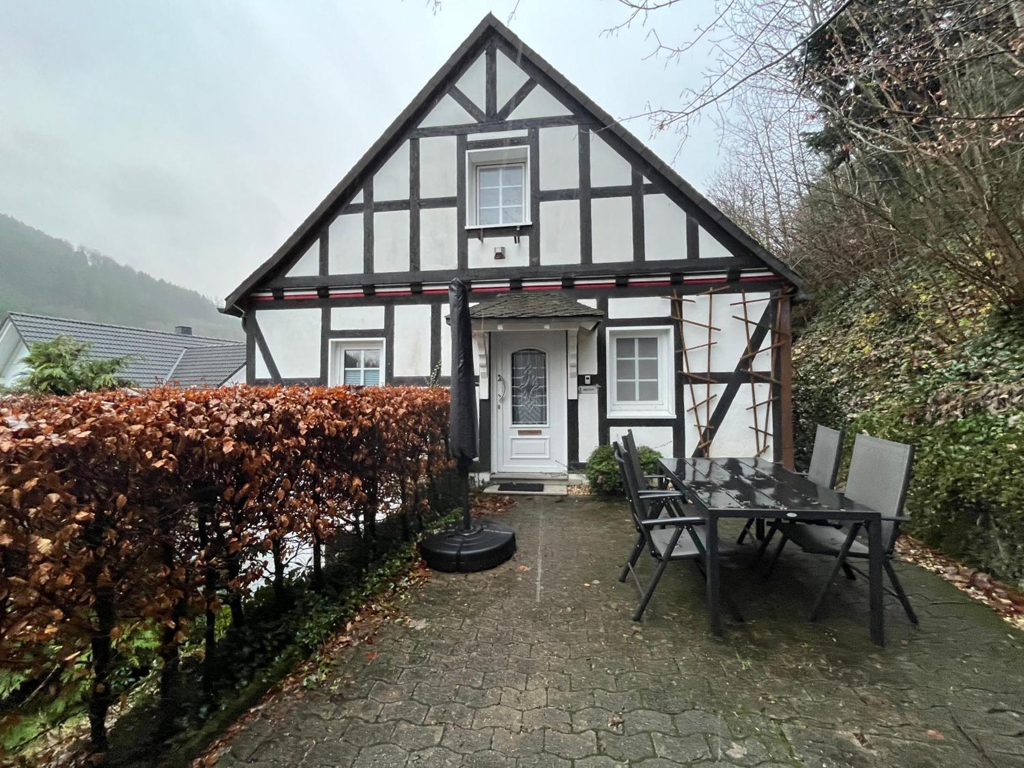 Schmallenberger Ferienhaus Exterior foto